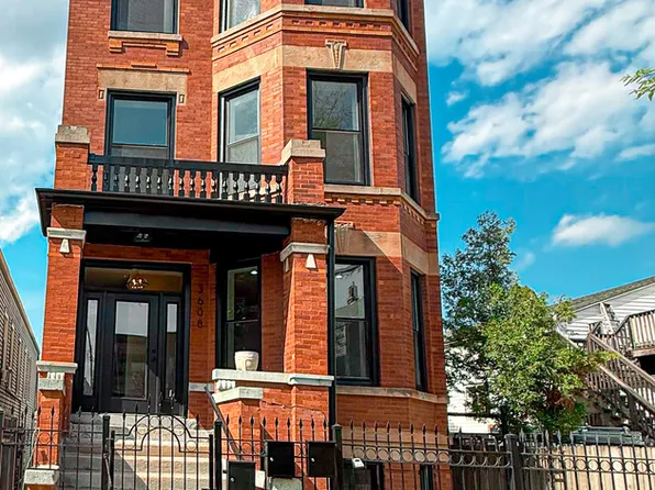 3608 W Wolfram St, Chicago, IL 60618