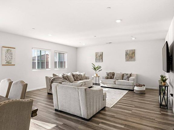 4th image of 1370 Abrozo Way