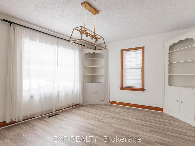 412 S Pelham Rd — Photo 9