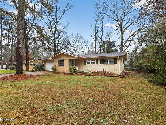 5th image of 945 Valencia St