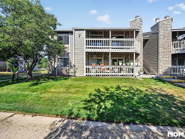 8225 Fairmount Dr #7-203 — Photo 29