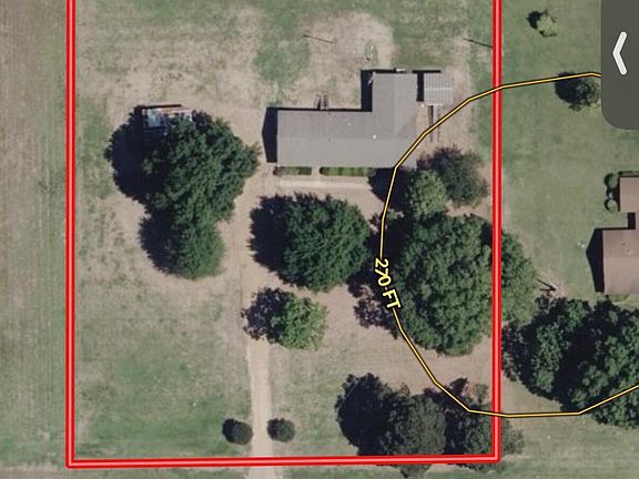 3rd image of 571 Church Rd