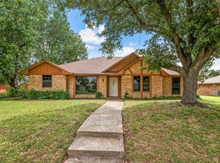 312 Trevino Trl, Lancaster, TX 75146