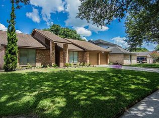 13907 Kensington Pl, Houston, TX 77034