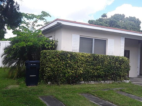 Ample front apartment