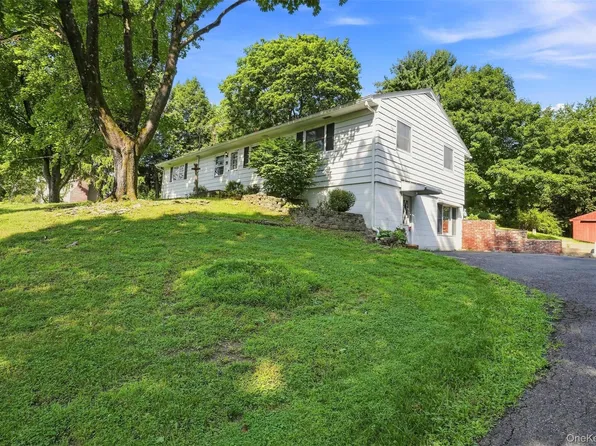 35 Hapeman Hill Road, Red Hook, NY 12571