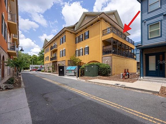 4th image of 325 NW 14th St APT 307