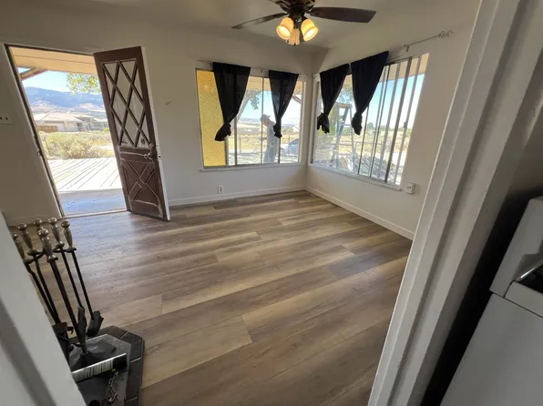 1465 King Ln, Reno, NV 89521