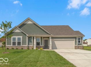 284 N Bur Oak Dr, Mooresville, IN