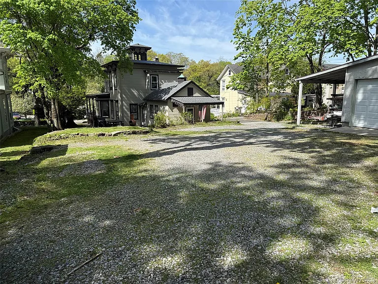 805 Main St — Photo 31