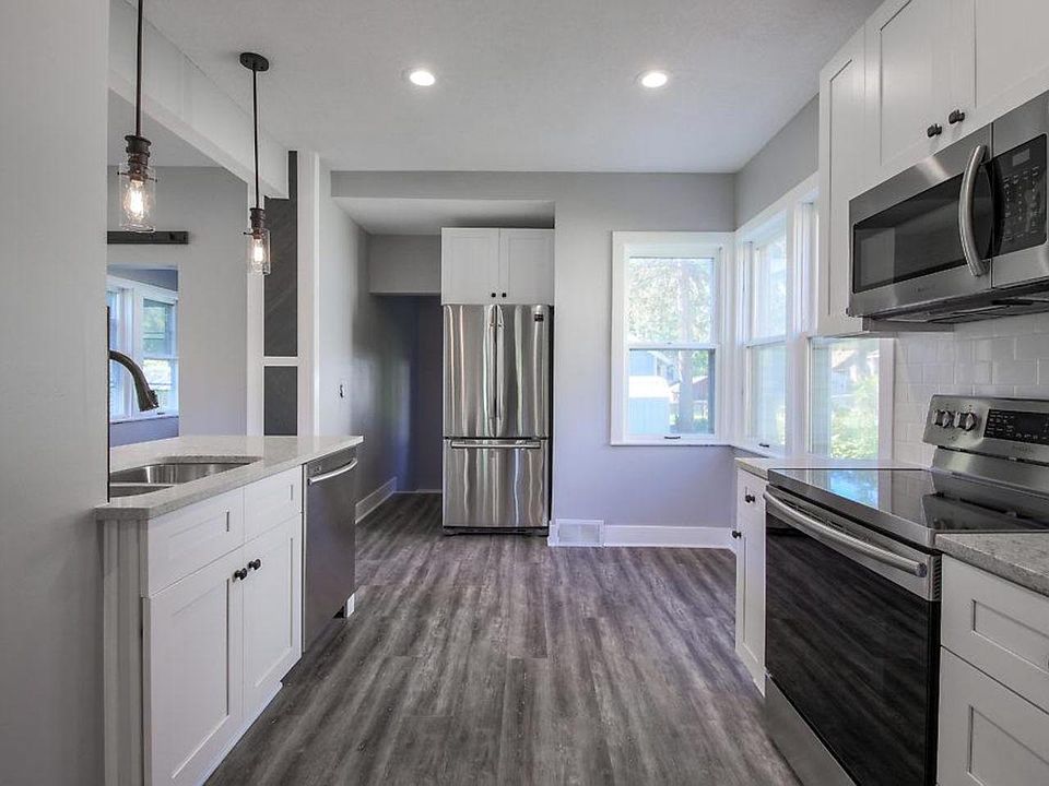 1st image of 2584 15th Ave E