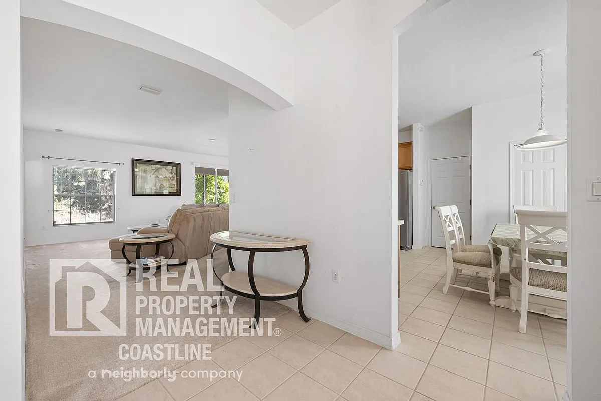 Building Photo - 3148 Tishman Ave