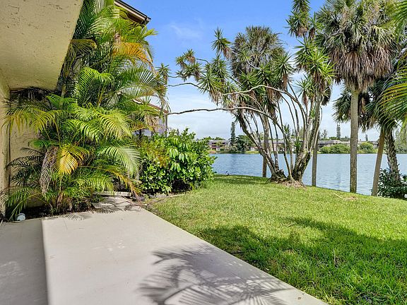 4th image of 3410 Heather Terrace #3