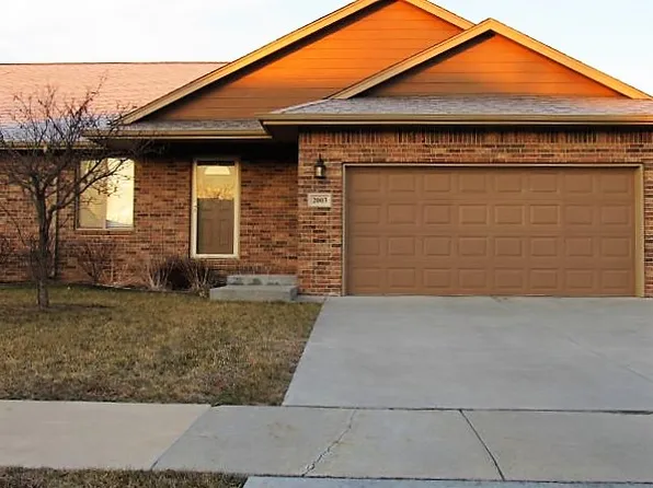 2003 N Springbrook St, Andover, KS 67002