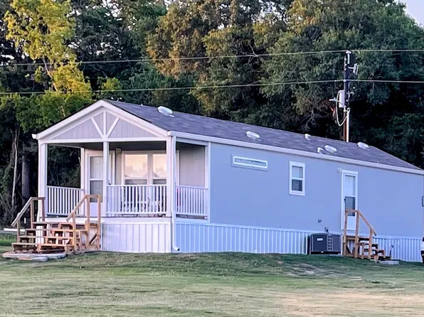3952 Fm 109, Brenham, TX 77833
