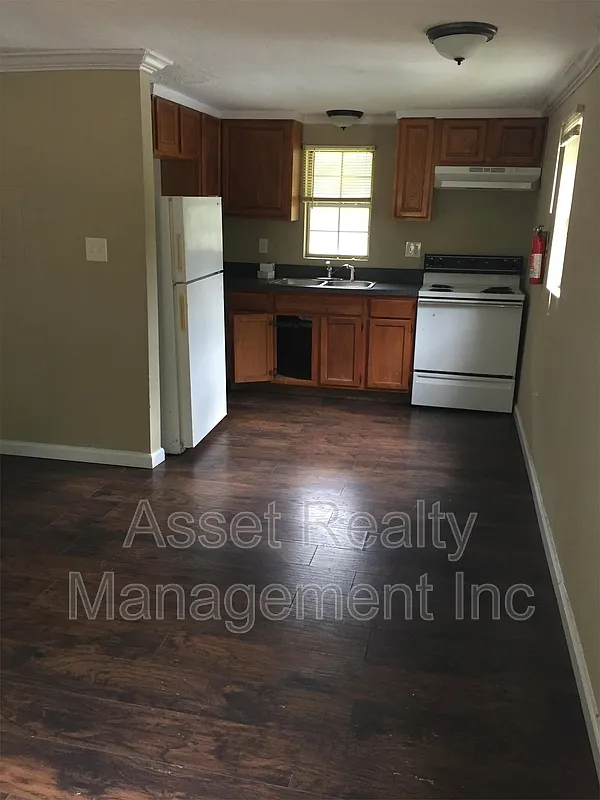1 bed, 1.0 bath, 484 sqft, $870 — Photo 2