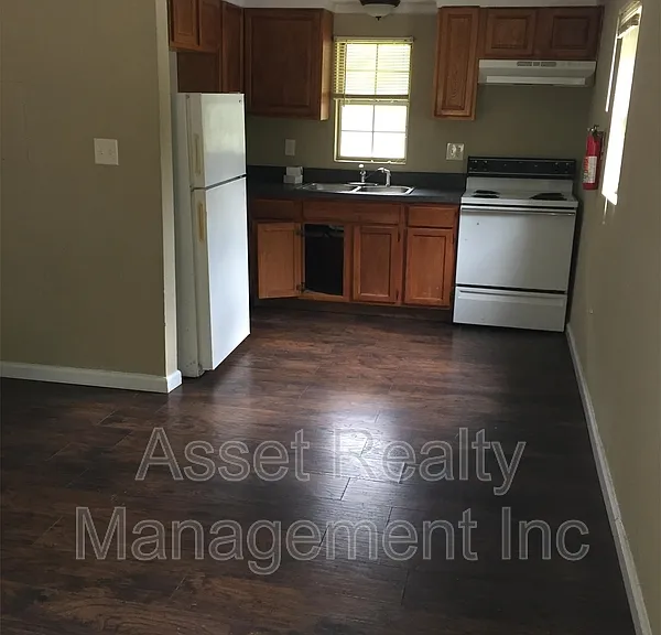 608 Lester Rd #3 — Photo 2