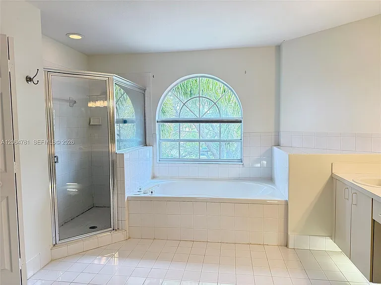 18414 NW 9th St — Photo 12