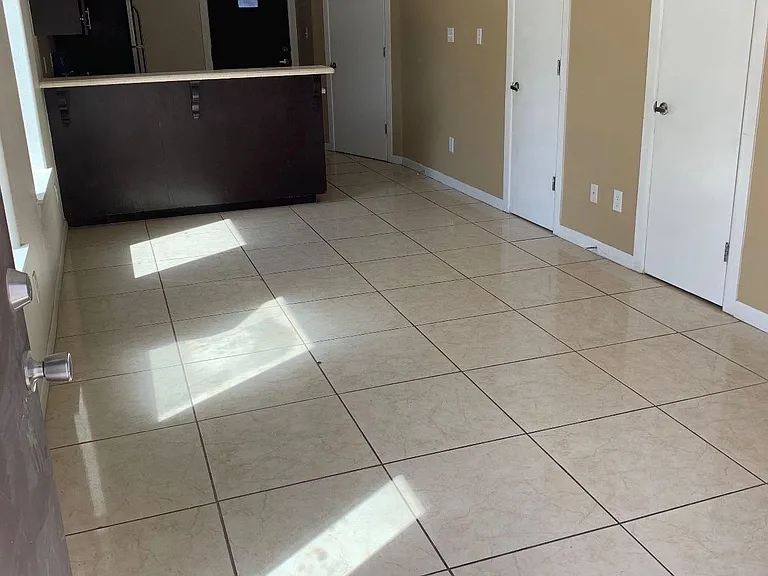 409 E Ulex Ave #E — Photo 9