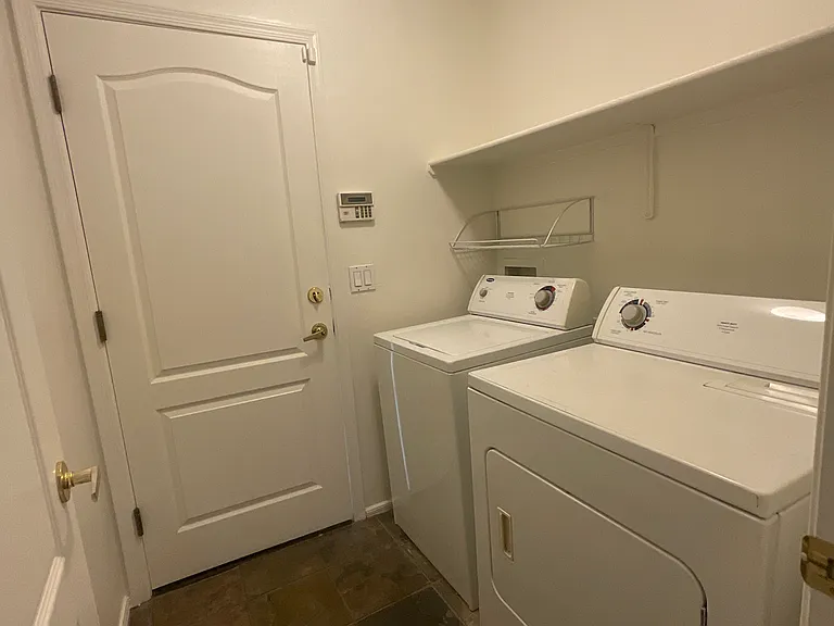 Laundry room with washer/dryer