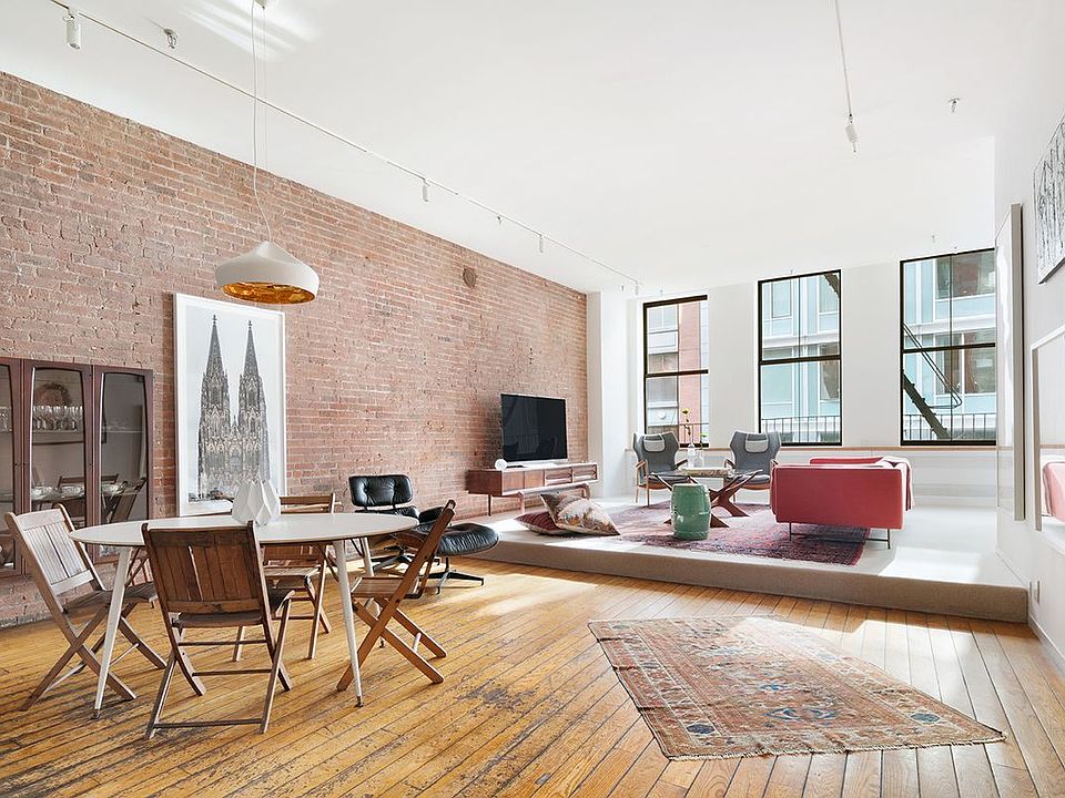 1st image of 12 Wooster St APT 2