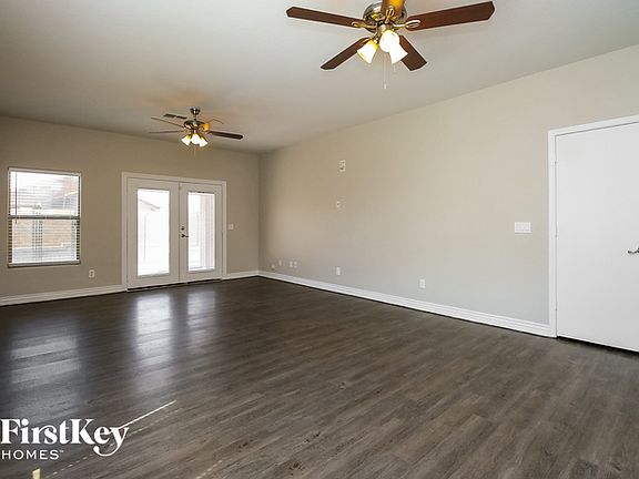 3rd image of 1150 E Harold Dr