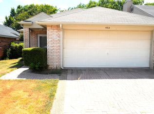 532 Majestic Park Ln, Cedar Hill, TX 75104
