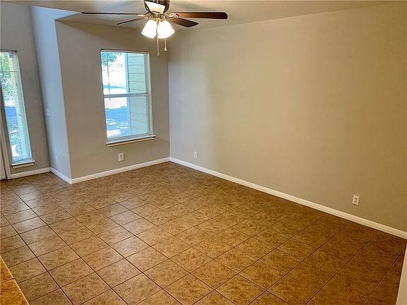 4th image of 6513 Linda Ln #B