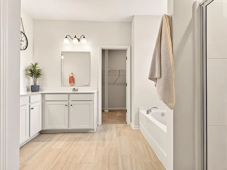 246 Silver Creek Dr #1 — Photo 11
