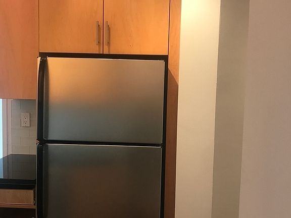 4th image of 200 E 64th St APT 3c