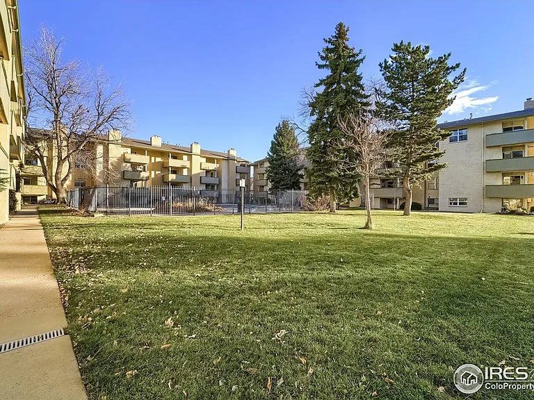 3035 Oneal Pkwy #T37 — Photo 1