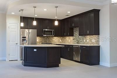 4th image of 837 Date Palm Ln
