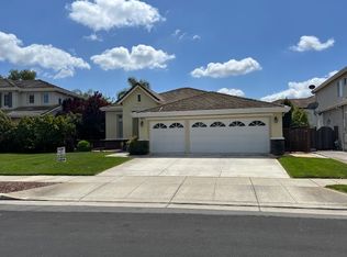 826 Sorrento Dr, Gilroy, CA 95020