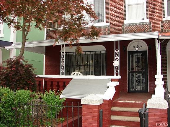2nd image of 637 Saint Lawrence Ave
