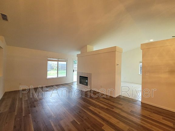 4th image of 8695 Misty Ct
