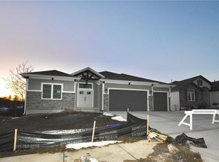 7600 N Sycamore Ave, Kansas City, MO 64158