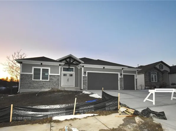 7600 N Sycamore Ave, Kansas City, MO 64158