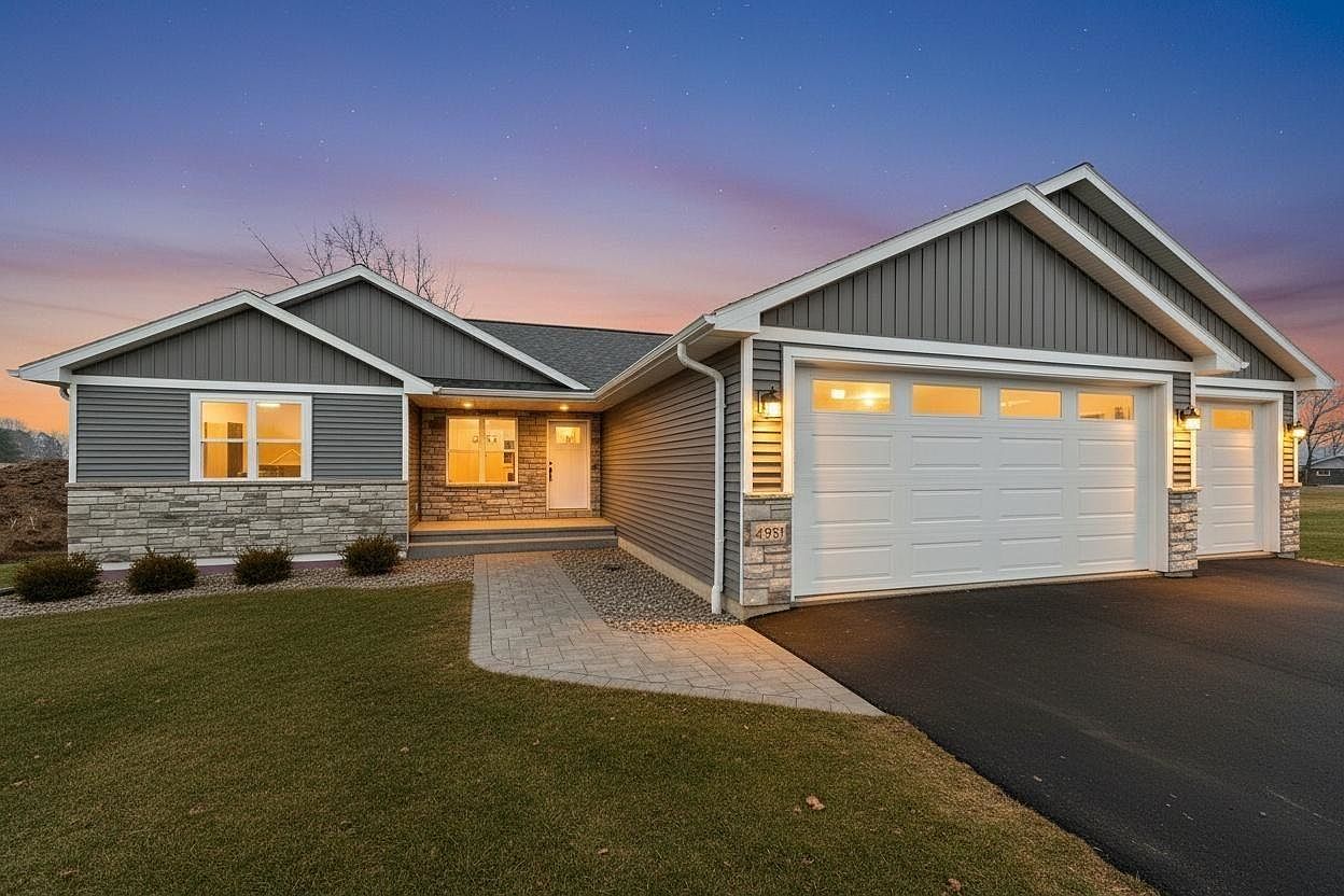 4981 Water Mint Ct, Green Bay, WI 54313 | Zillow