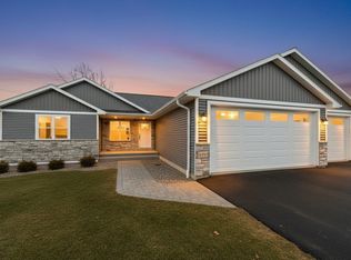 4981 Water Mint Ct, Green Bay, WI 54313