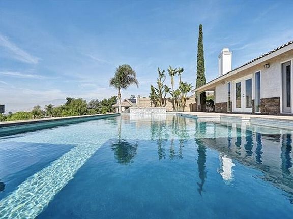 4th image of 5431 Skyloft Dr