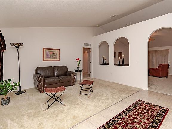 4th image of 227 NW 4th Ave