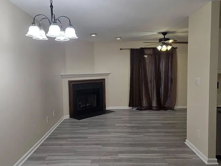 24 Woodcrest Ct — Photo 9