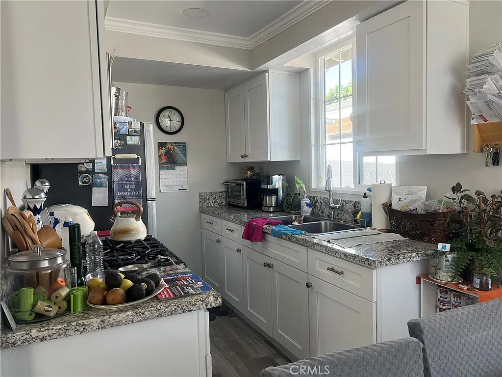 2 bed, 800 sqft, $2,800 — Photo 4