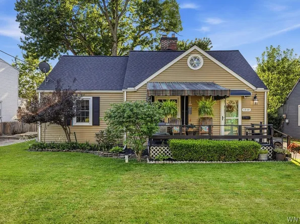 1278 E Park Rd, Grand Island, NY 14072
