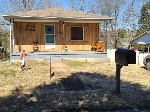 90 Easy Ave, Big Sandy, TN 38221