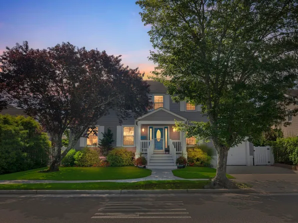 8010 Lagoon Dr, Margate, NJ 08402