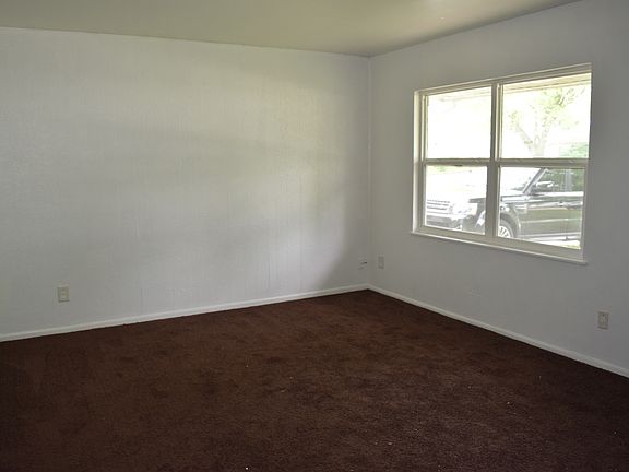 Living Room_05122016