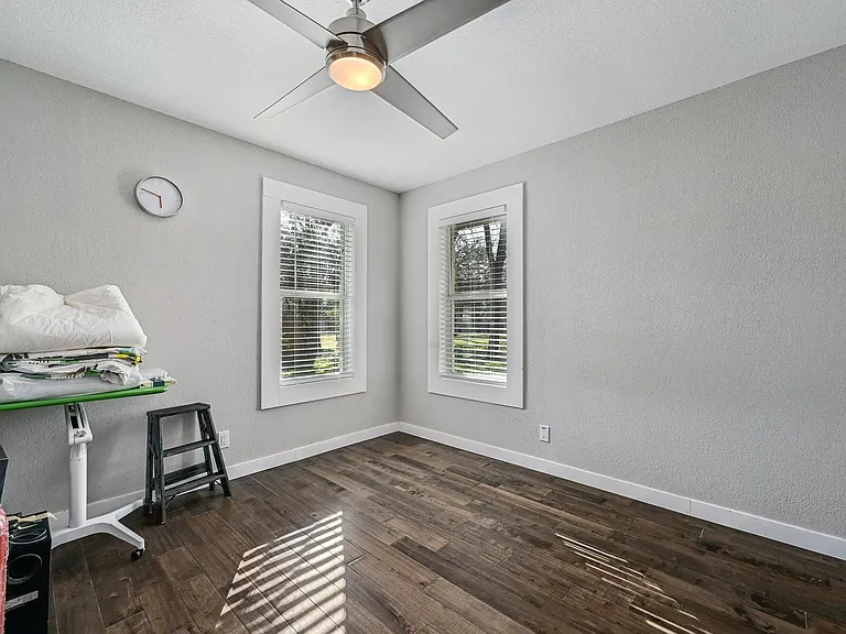 3105 Twilight Trl — Photo 23