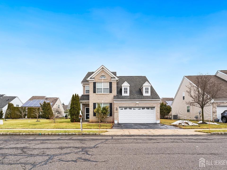 1st image of 7 Spring Dr