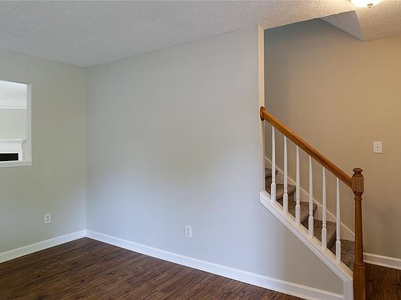 5th image of 2535 Thorngate Dr